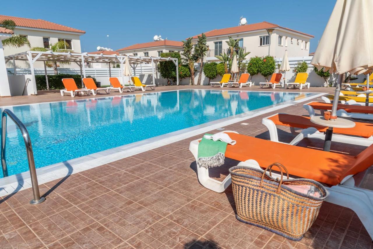 Mythical Sands Resort & Spa, Evilion Apartment Paralimni Eksteriør billede