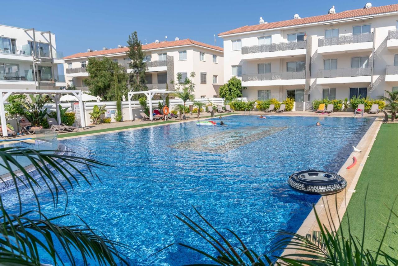 Mythical Sands Resort & Spa, Evilion Apartment Paralimni Eksteriør billede